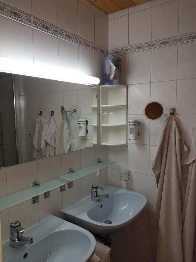 Haus Arnold - Privatzimmer Und Ferienwohnungen Sillian Ngoại thất bức ảnh